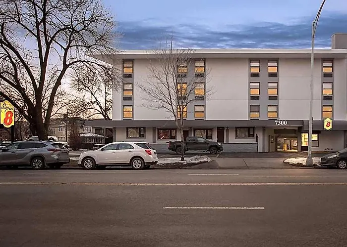 Super 8 By Wyndham Il 2*