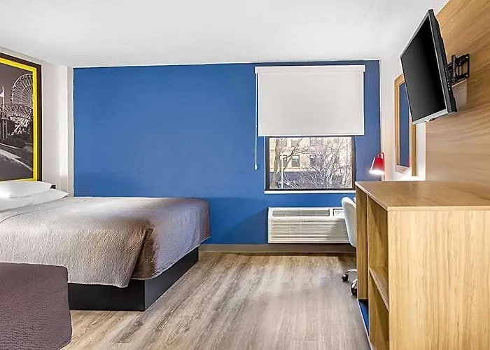Super 8 By Wyndham Il Hotel