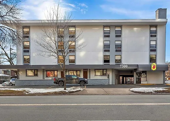 Super 8 By Wyndham Il 2*