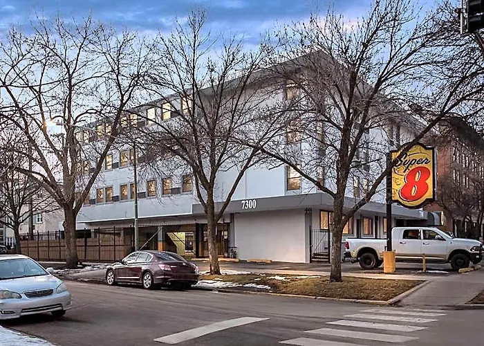 Super 8 By Wyndham Il 2*