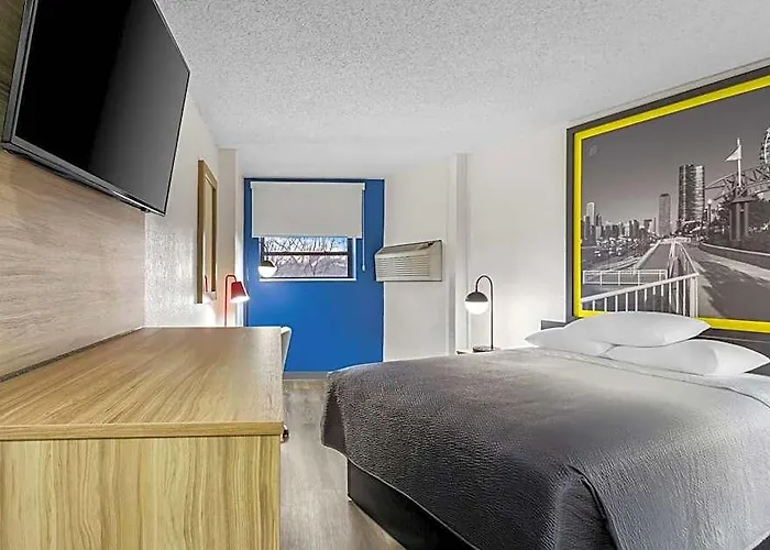 Super 8 By Wyndham Il 2*