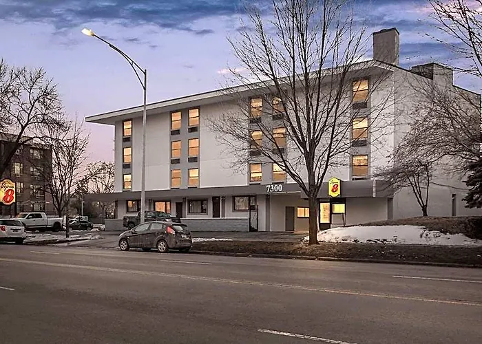 Super 8 By Wyndham Il Hotel 2*